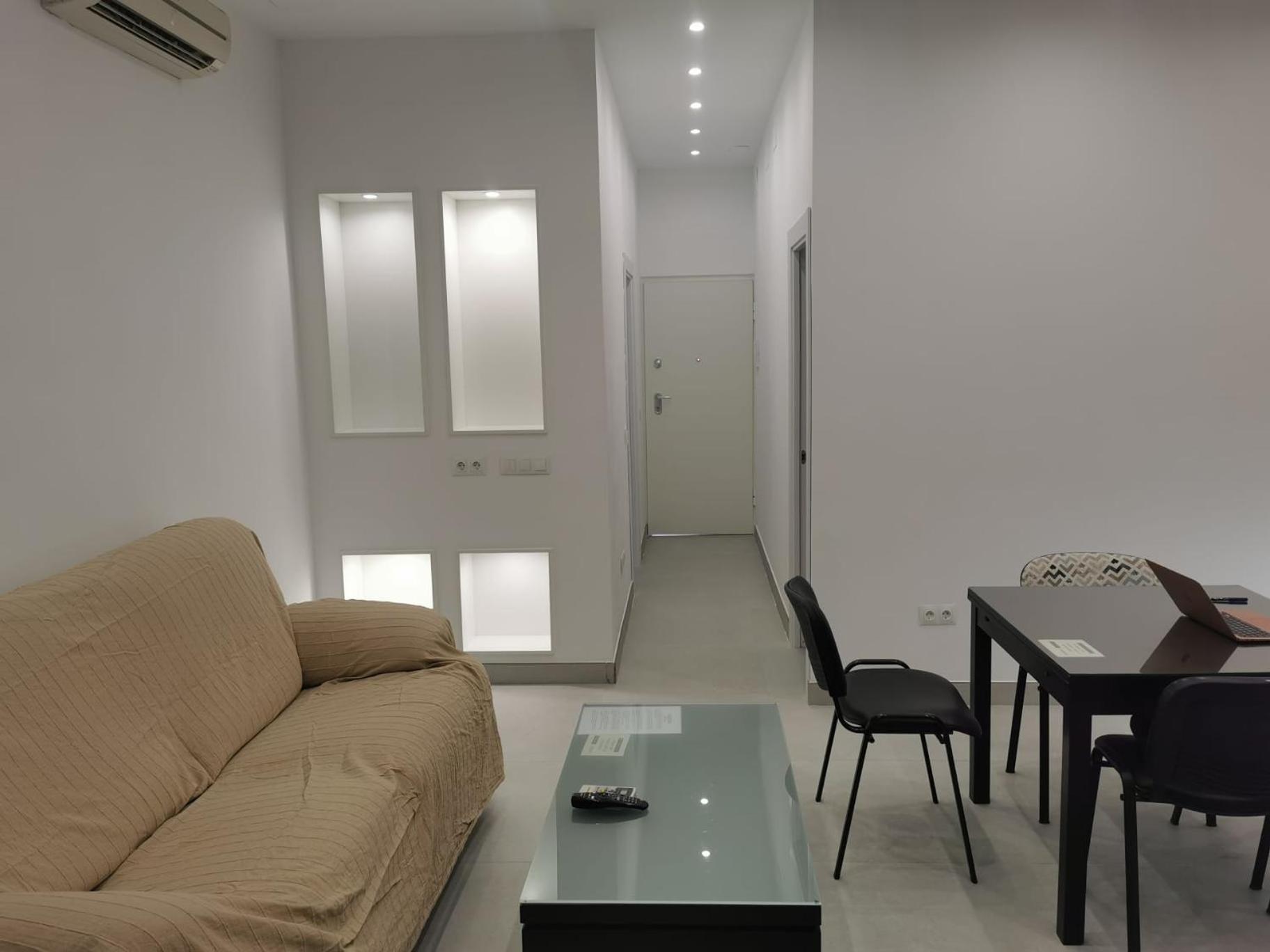 Urbanizacion La Roca, Estudio Torremolinos Rom bilde