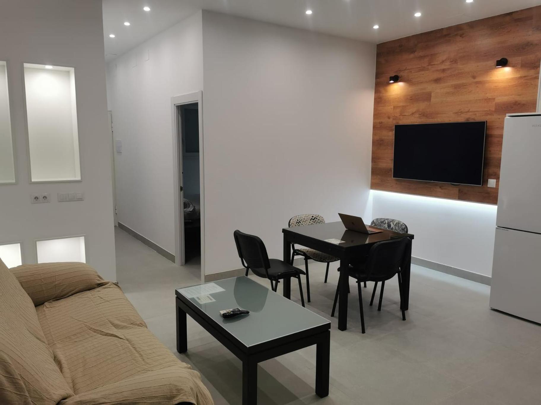 Urbanizacion La Roca, Estudio Torremolinos Rom bilde